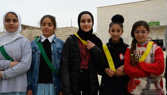 Meisjes doen mee aan TeamUp activiteiten War Child - Bezette Palestijnse Gebieden OPT_Hebron_191211.original.jpg